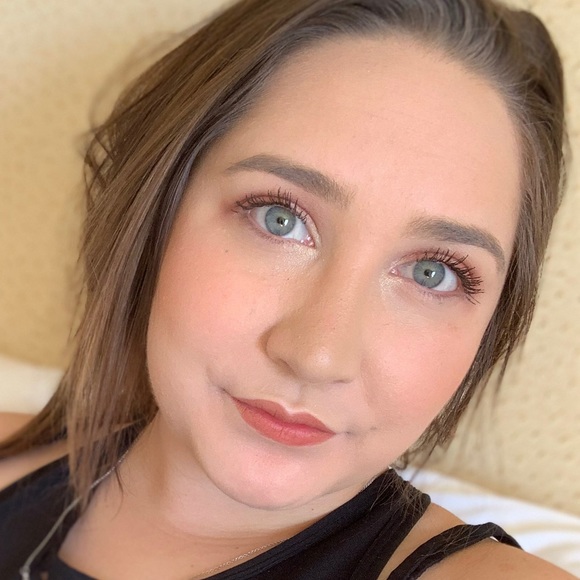 Meet your Posher, Amy - Picture 1 of 1